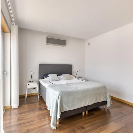 Modern With Pool And Barbecue, Cleaning Included Holiday home *