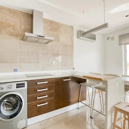 Modern With Pool And Barbecue, Cleaning Included Holiday home
