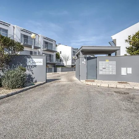 Modern With Pool And Barbecue, Cleaning Included Holiday home